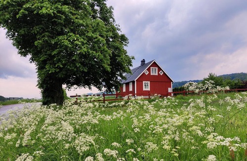 Laholm House | Charming Swedish red cottage on the countryside, near Båstad.