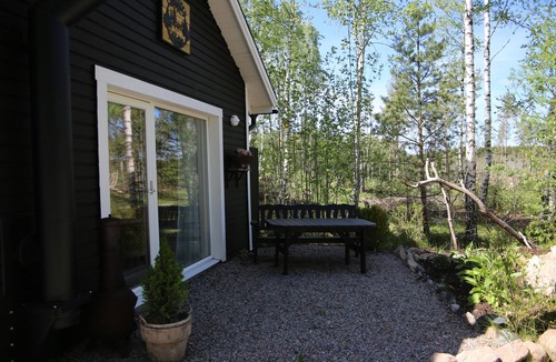 Fristad Cottage | Charming tiny house: High-quality furnishings and idyllic natural setting