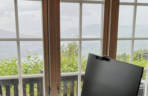 Hafjell House | Charming treehouse with view in Hafjell
