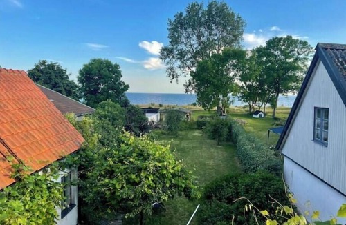 Gislov House | Charming villa by the sea - sandy beach and sea view in Gislövs Location
