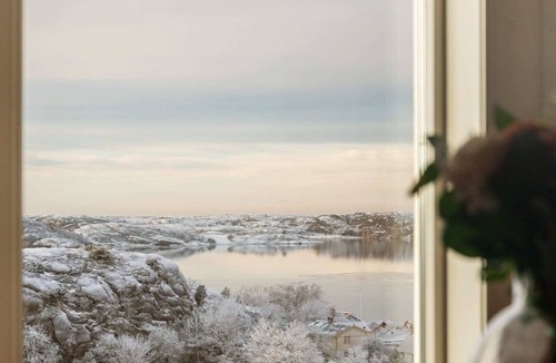 Fjallbacka Villa | Charming Villa in Fjällbacka by AJF Dream Living