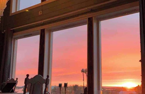 Gjengstoa House | Cheerful cabin with sauna and great views