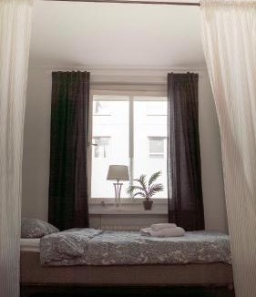 Lundby Apartment | Chic 1BR City center Sleeps 4 Brämaregården