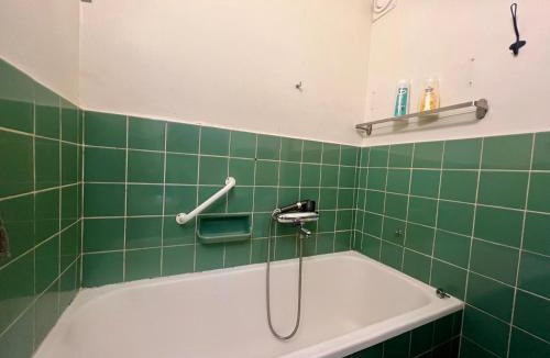 Gamla Staden Apartment | City apartment with balcony
