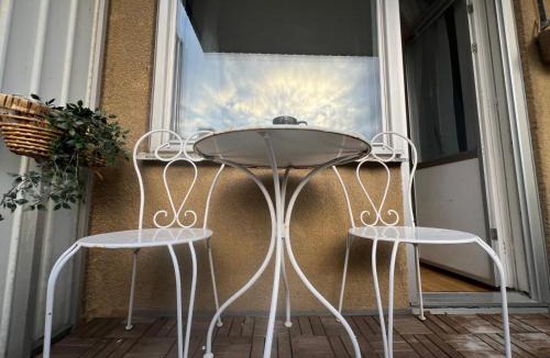 Gamla Staden Apartment | City apartment with balcony
