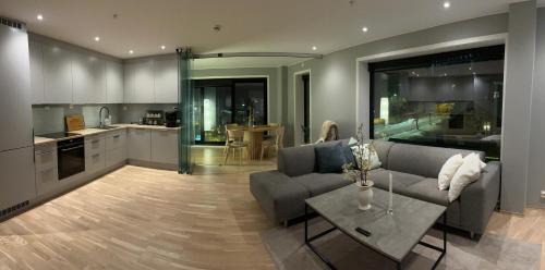 Tromso Apartment | City Center 7th Floor Apartement with Beautiful View 2 bedroom Free parking