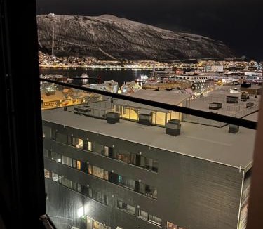 Tromso Apartment | City Center 7th Floor Apartement with Beautiful View 2 bedroom Free parking