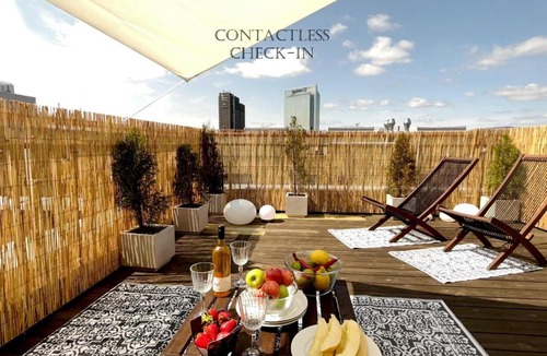 Gronland Apartment | City center flat w roof top terrace & free parking
