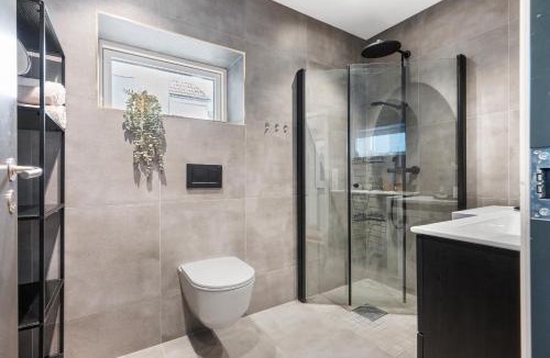 Nygard Apartment | City Centre 3 Bedroom, Modern & Bright