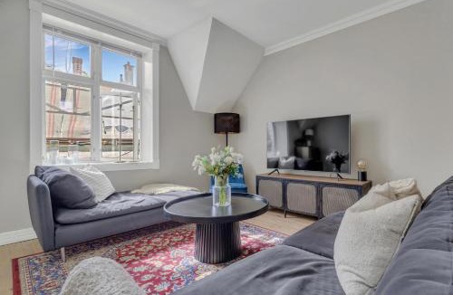 Sentrum Apartment | Classic Bergen apartment peaceful space in the city center