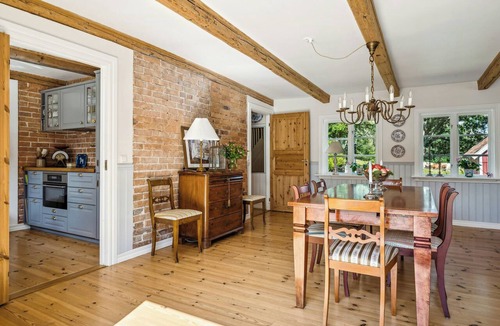 Ljungbyhed House | Classic home in peaceful oasis