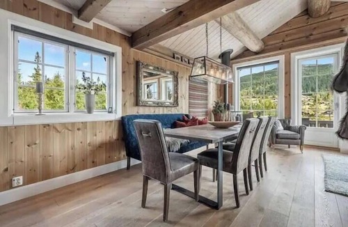 Atra House | Classic mountain cabin near Gaustablikk