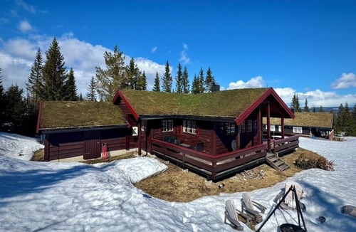 Mælem Cabin | Classic mountain cabin with ski in-out Fageråsen Trysil
