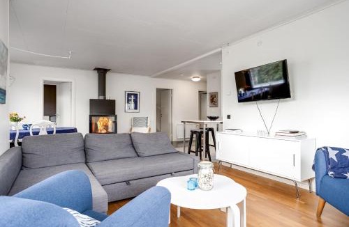 Falkenberg Villa | Close to Skrea Strand, City & Activities