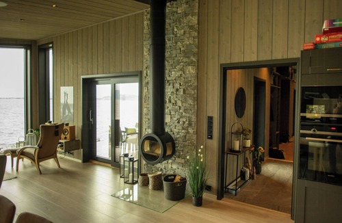 Haram House | Coastal cabin with ocean view on Lepsøya