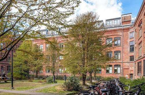 Gamle Oslo Apartment | Colourful flat with courtyard in central Oslo