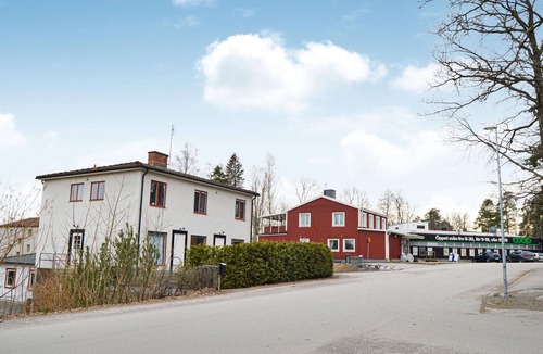 Halleforsnas Apartment | Comfortable apartment in the center of a cozy community.