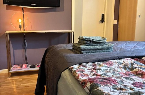 Gatersered Apartment | Comfortable stay near Gothenburg with private sauna and coast nearby