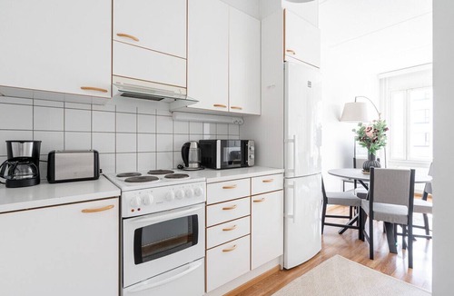 Jyvaskyla Apartment | Comfy 1BR Apt with Sauna | Best Location | Lutakko