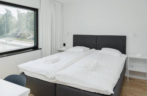 Lidingo Apartment | Comfy and well equipped Apartment w free parking