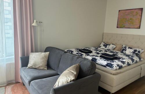 Pori Apartment | Comfy home, moottorisänky, big bed