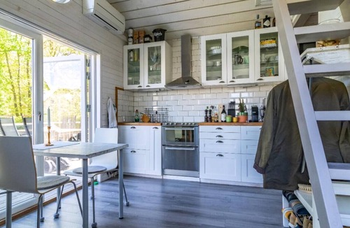 Drottningskar Cottage | "Compact living" in the small island of Aspö!