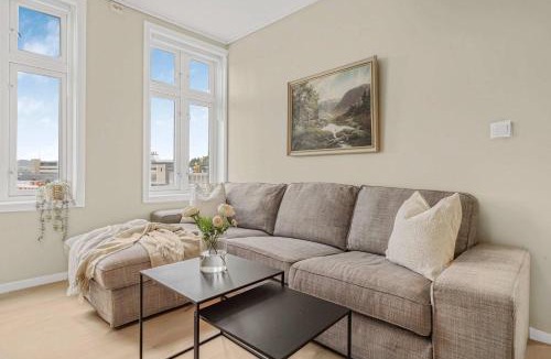Bergen City Centre Apartment | Contemporary city-apartement with views of the dock!