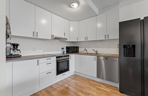 Arstad Apartment | Convenient Bergen Stay with Easy Transport Connections