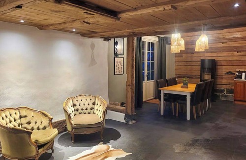 Nora Municipality House | Converted barn with grass roof in Lindesby