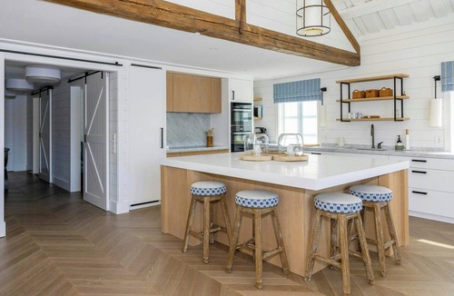 Grimstad House | Converted boathouse with jetty near Grimstad