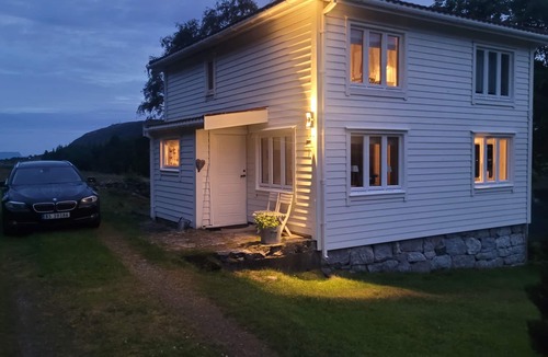 Berle House | Coolcation in Idyllic country home. Beautiful Berle. Fish, boat, swim, hike, Pir