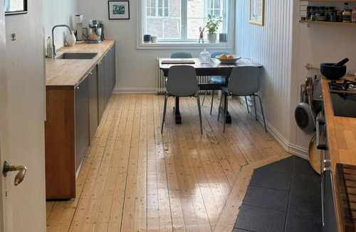 Bislett Apartment | Corner flat in a historic 1920s building