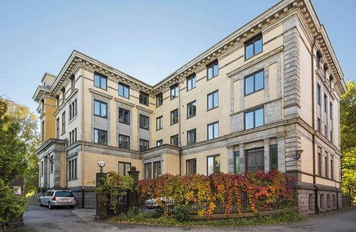 Oslo Apartment | Corner flat with high ceilings in Fredensborg