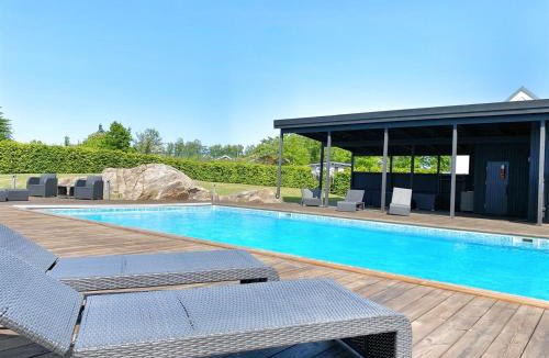Bastad House | Corner lot Pool & Tennis Walk to Beach & Golf