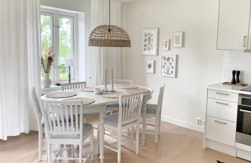 Bastad House | Corner lot Pool & Tennis Walk to Beach & Golf