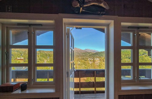 Kvam House | Cosy cabin with jacuzzi right by the ski slope