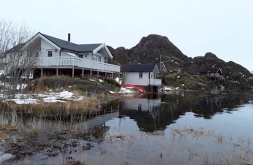 Ballstad Cottage | Cosy cottage by the sea, Ballstad
