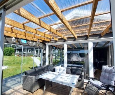 Grimstad House | Cosy family home with pool