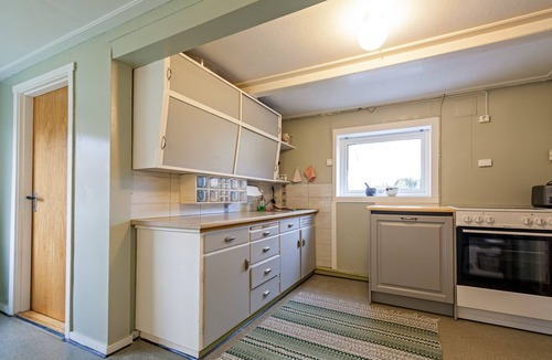 Bjrnsand House | Cosy house just a short distance from Unstad