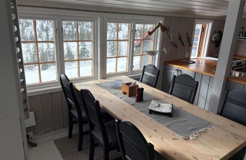Flaa Ski Chalet | Cosy mountain cabin 875m near Turufjell, ski, fishing, hiking and quiet nature
