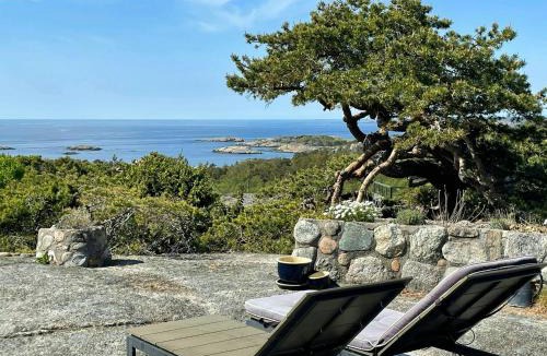 Larvik House | Cottage Between Svenner And Tvistein Lighthouses