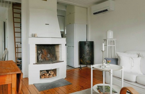 Bredaryd House | Cottage by Lake Bolmen