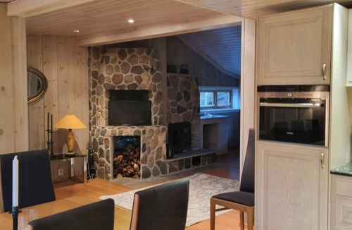 Meldal House | Cottage by Orkla salmon river near Trollheimen