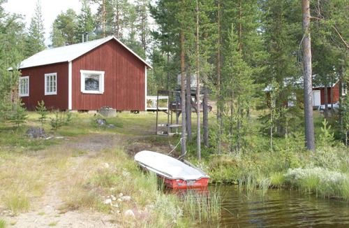 Arjeplog O House | Cottage by the lake in Lapland