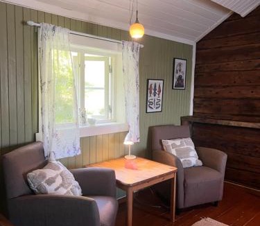 Ballstad Apartment | Cottage from 1850 in Ballstad