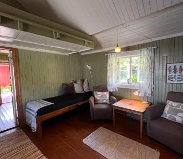 Ballstad Apartment | Cottage from 1850 in Ballstad