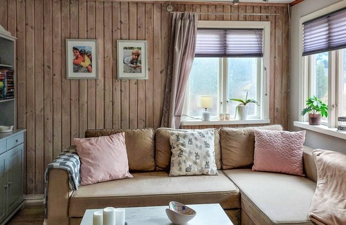 Stromsnasbruk House | Cottage in the middle of the forest