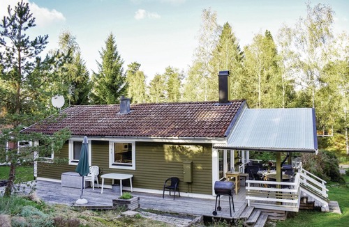 Motala House | Cottage in Västanvik is located 20 km from Motala and on the northeast shore of Vättern.