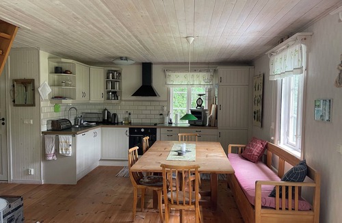 Laxa Municipality House | Cottage near Tivedens National Park