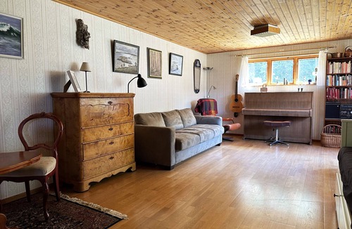 Mellerud O Ski Chalet | Cottage on the Dalboslätten near Lake Vänern |SE17011